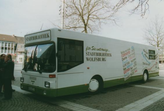 Einweihung des heutigen Bücherbuses 1993