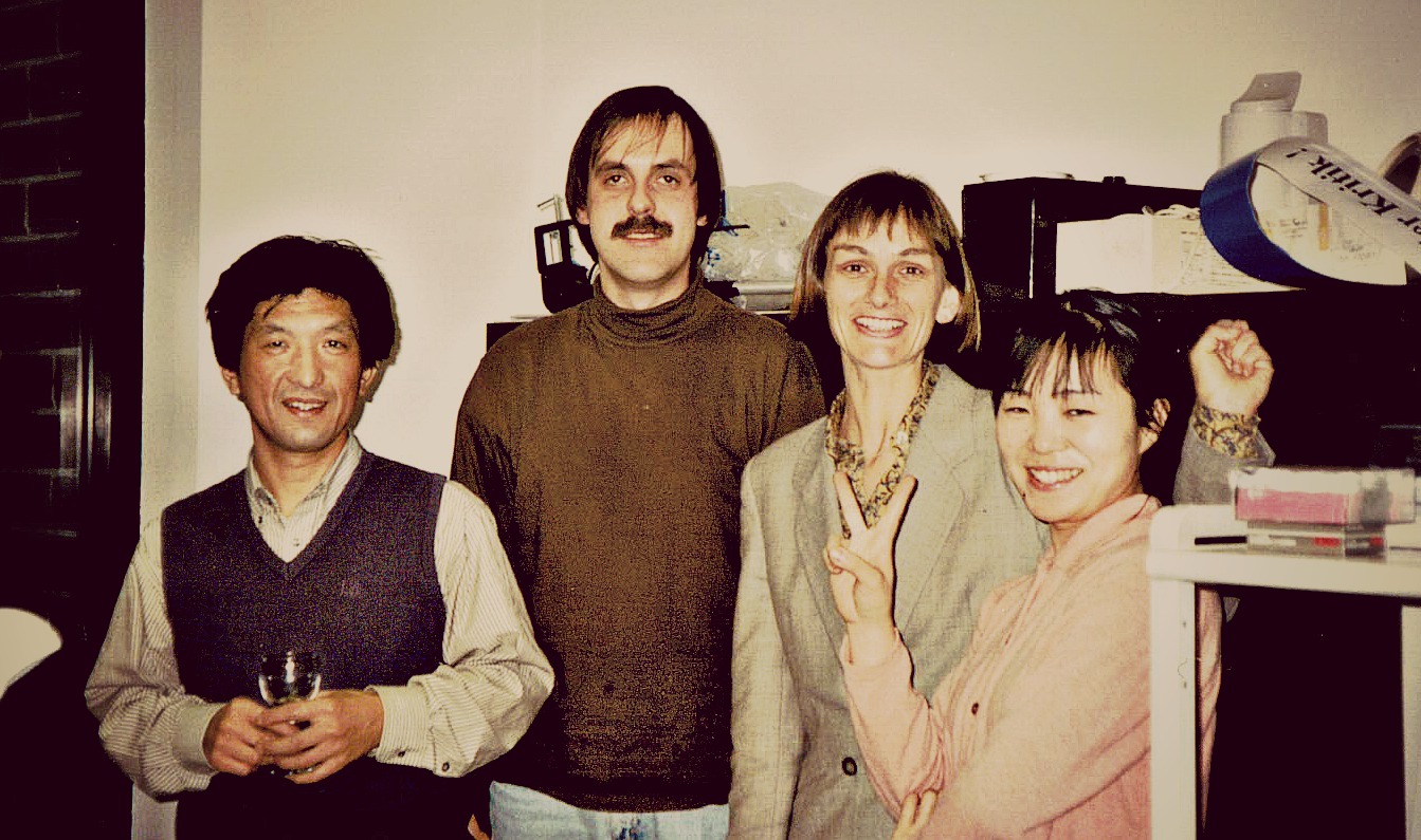 Das Bibliothesteam im Goethe-Institut 1996: Frau Klauser, Frau Kano, Herr Yoshitsugo und ich, der Praktikant